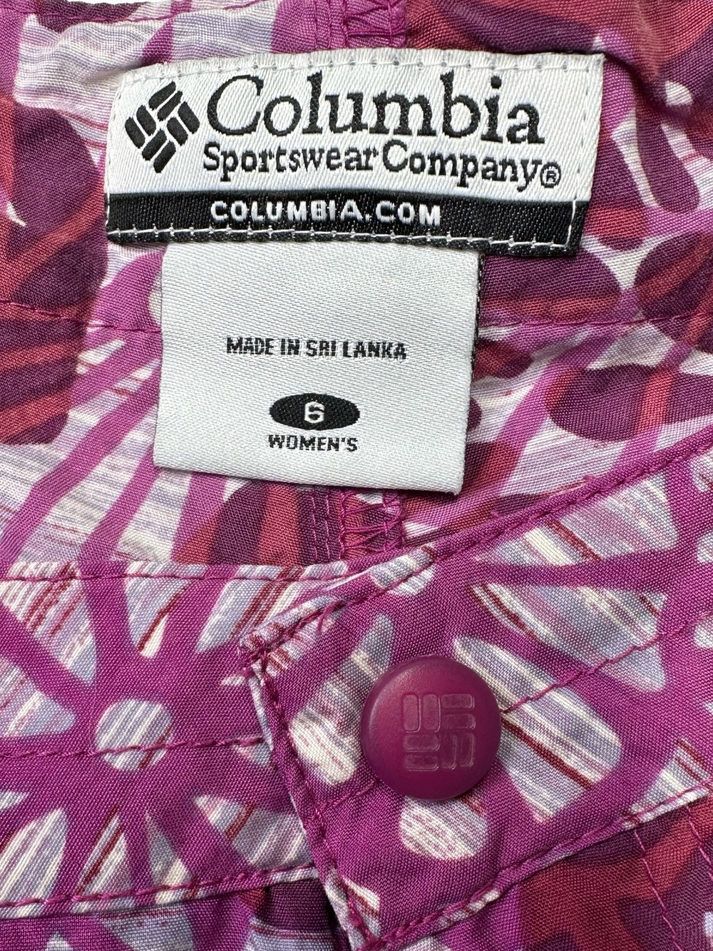 Columbia Women’s Sandy River III Magenta Floral-Pattern Athletic Shorts | size 6 - Picture 2 of 5